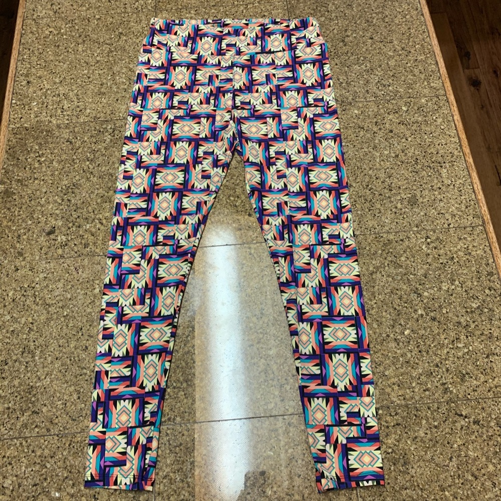 LuLaRoe Leggings - TC - Square SW Pattern